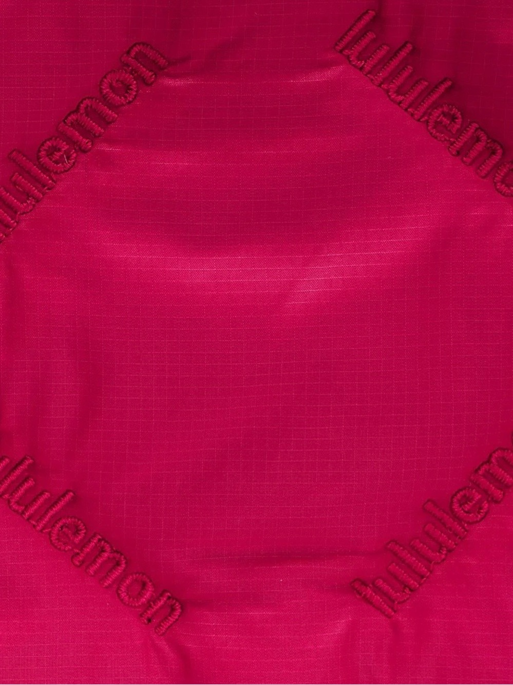 NWT Lululemon Quilty Pleasures Shoulder Bag 14L Berry Rumble - Picture 6 of 7